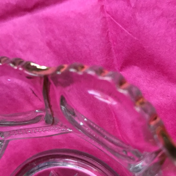 Vintage pressed glass desert bowls gold trim - Picture 7 of 10